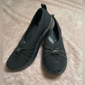 Women's Bzees Black Mesh Slip-On Shoes NIB, Size 9M